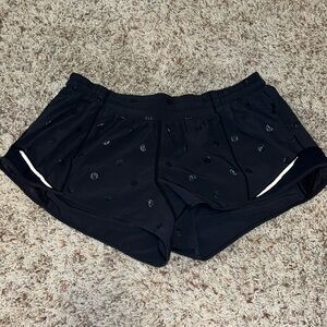 Lululemon Hotty Hot 2.5in Shorts